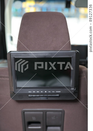 連接到汽車後座的頭枕監視器 89127336