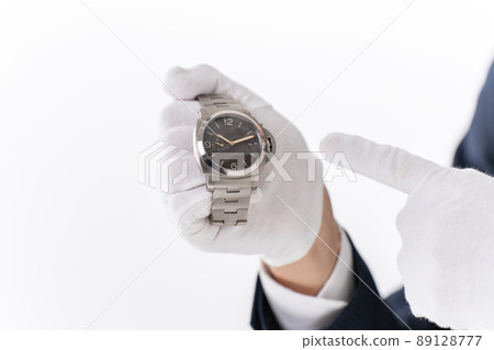Pawn shop appraisal watch male hand 89128777
