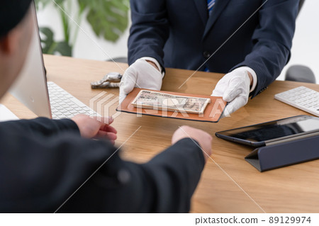 當舖當面看手頭購錢 89129974