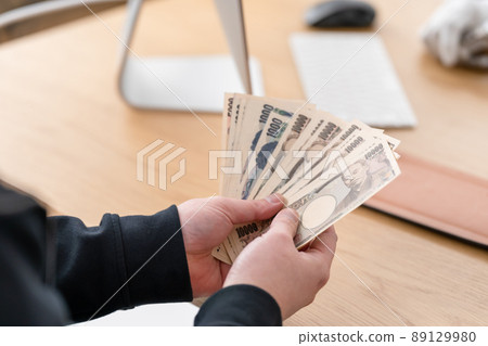 Pawn shop watch face-to-face purchase money at hand Pawn shop watch face-to-face purchase money at hand 89129980