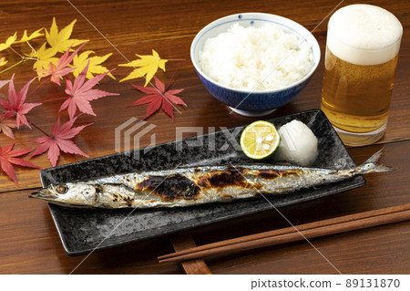 秋味烤秋刀魚和啤酒 秋味烤秋刀魚和啤酒 89131870