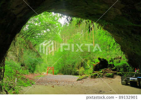 [Kagoshima Prefecture] Mizonokuchi Cave (100 Famous Cave in Japan) 89132901
