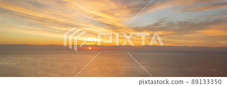 Sunrise over the Sea. Spain 89133350