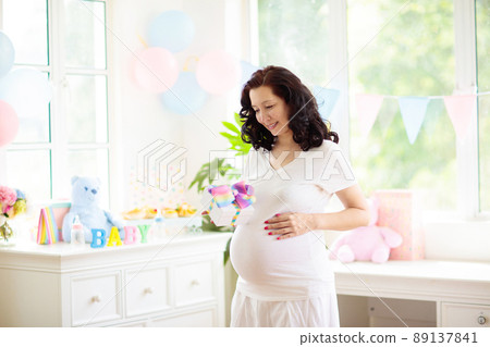 Baby shower or gender reveal party. Pregnancy fun 89137841