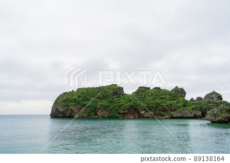 5 coasts of Hamahiga Island, Uruma City, Okinawa Prefecture 89138164