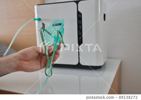 Medical Device Individual portable oxygen cylinder to put gas for patients with respiratory disorders, Oxygen concentrator bar gauge measurement liter made pure water level. 89138272