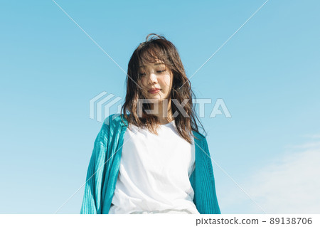 Female outdoor portrait Female outdoor portrait 89138706