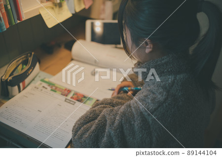 初中生 中學生 國中生 89144104