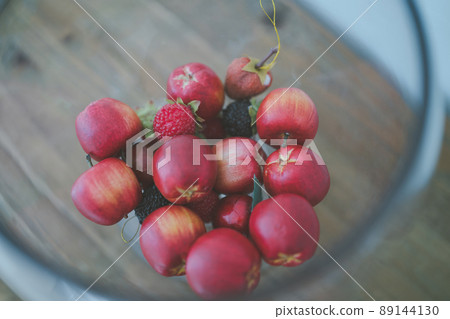berry, fruit, fruits 89144130