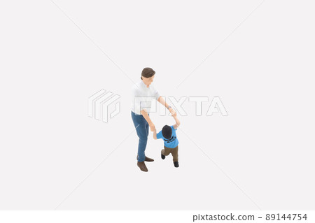 Man walking with a cute smiling baby boy 89144754