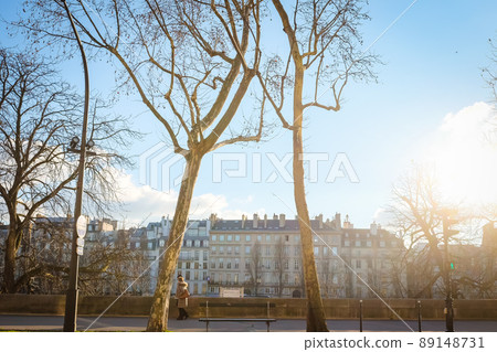 Paris flooding the Seine 89148731