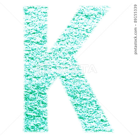 用蠟筆繪製的字母 K 大寫綠色背景 白色高分辨率通行證 其他顏色可選 89155339