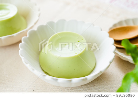 Pistachio pudding 89156080