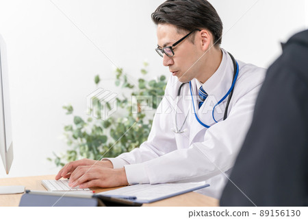 Medical image doctor face-to-face Medical image doctor face-to-face 89156130