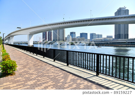 View toward Odaiba from Ariake North Green Way Park (Koto-ku, Tokyo) [2022.4] 89159227