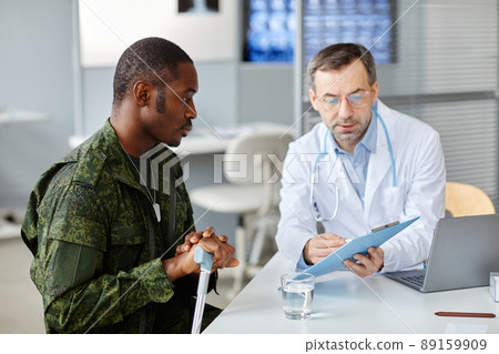 African American Soldier Visiting Doctor African American Soldier Visiting Doctor 89159909
