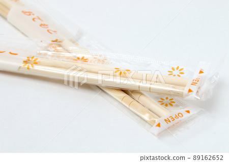Disposable chopsticks, chopsticks, waribashi, wood, disposable, disposable chopsticks, film, Japanese, Japanese, Japanese food, meals, packaging, environmental issues Disposable chopsticks, chopsticks, waribashi, wood, disposable, disposable chopsticks, film, Japanese, Japanese, Japanese food, meals, packaging, environmental issues 89162652