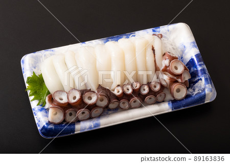 Live octopus sashimi from Hokkaido 89163836