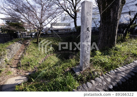 Hamura City Maimaizu Well Hamura City Maimaizu Well 89166322