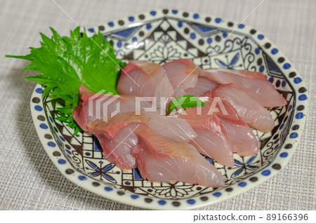 Inada sashimi Inada sashimi 89166396