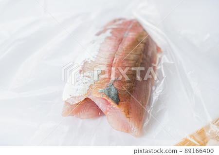 Filleted yellowtail Filleted yellowtail 89166400