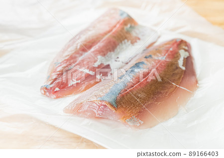Filleted yellowtail Filleted yellowtail 89166403