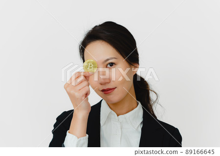 女性加密資產白色背景 女性加密資產白色背景 89166645