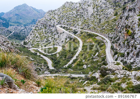 Serpentine road direction sa calobra, majorca 89166767