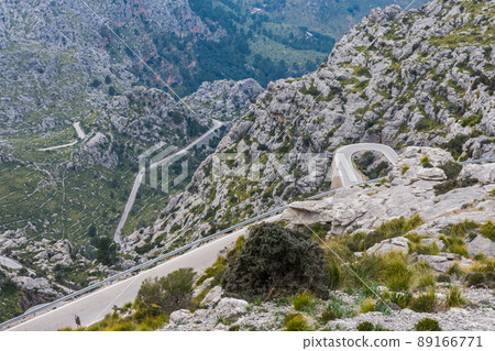Serpentine road direction sa calobra, majorca 89166771