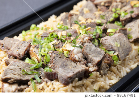 美味的牛肉大蒜飯 美味的牛肉大蒜飯 89167491