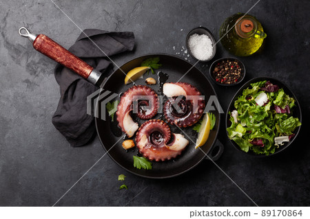 Grilled octopus 89170864