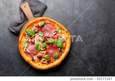 Italian cuisine. Pepperoni pizza Italian cuisine. Pepperoni pizza 89171367