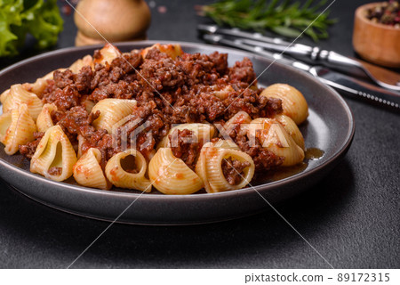 Italian pasta tagliatelle with traditional homemade meat sauce 89172315