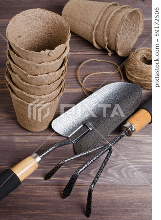 Garden tools, twine, garden pots Garden tools, twine, garden pots 89172506