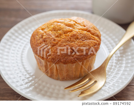 盤子上的香蕉鬆餅 89174592