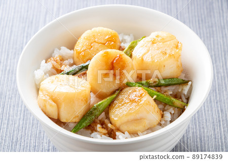 Scallop bowl. Scallop bowl. 89174839