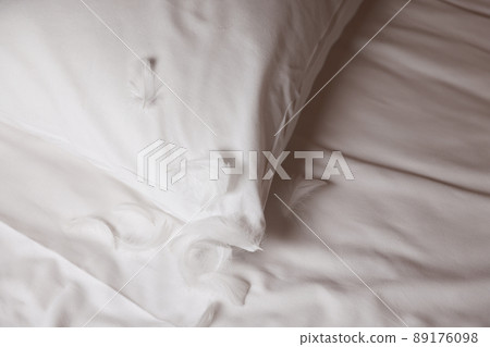 Feathers and pillows (image of a good night's sleep) Feathers and pillows (image of a good night's sleep) 89176098