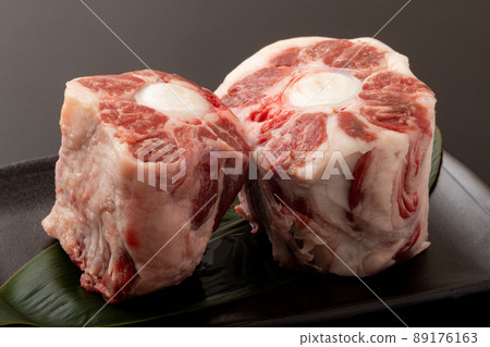 Beef tail 89176163