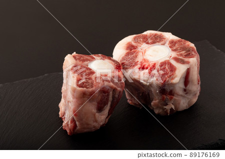 Beef tail 89176169