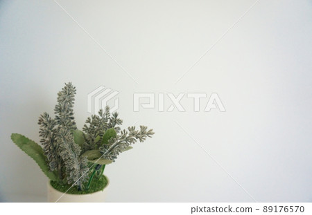 Healing, a good night's sleep, relaxing white background with lavender fake green 89176570