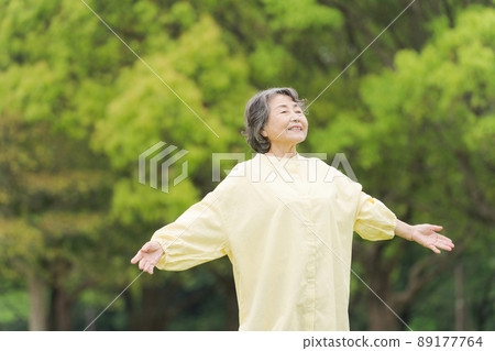 Active senior exercise health 89177764