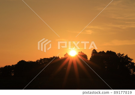日落夕陽落日的天空 89177819
