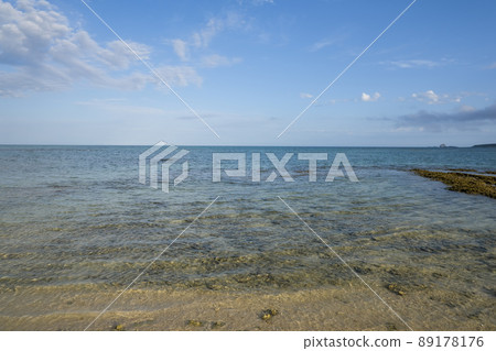 Eef Beach on Kume Island with long sandy beaches Eef Beach on Kume Island with long sandy beaches 89178176