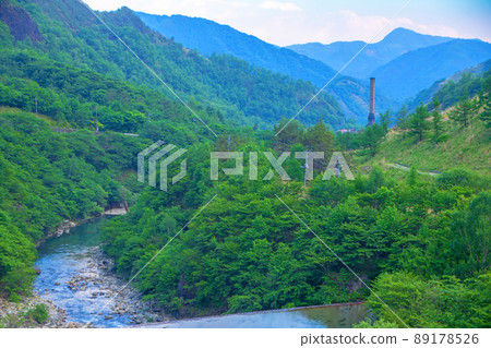 Ashio Sabo Dam 自然環境恢復 從銅橋到下游方向的景色 初夏的景色 89178526