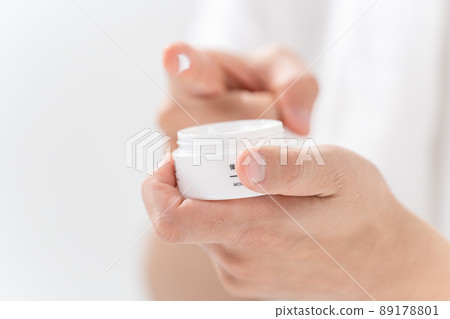 Men's beauty skin care at hand Men's beauty skin care at hand 89178801