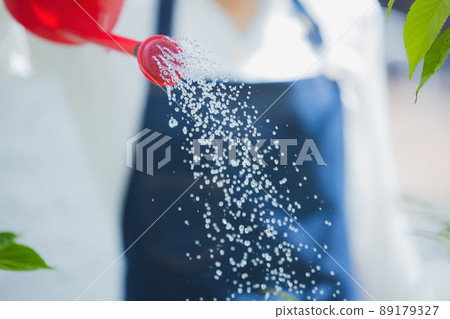 花壇澆水 89179327