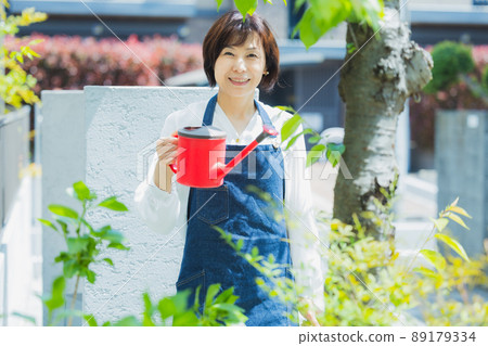 花壇澆水 89179334