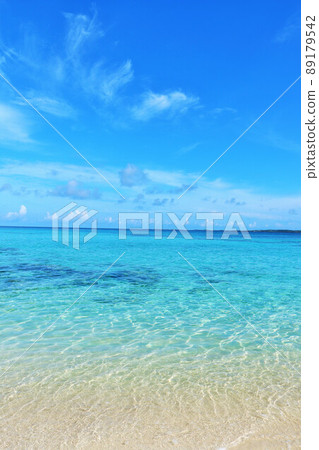 沖繩宮古島藍天和大海(照片:砂山海灘) 沖繩宮古島藍天和大海(照片:砂山海灘) 89179542