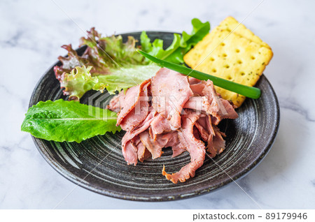 烤牛肉和餅乾 烤牛肉和餅乾 89179946
