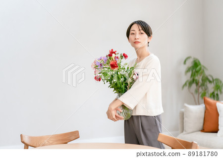 插花女花 插花女花 89181780